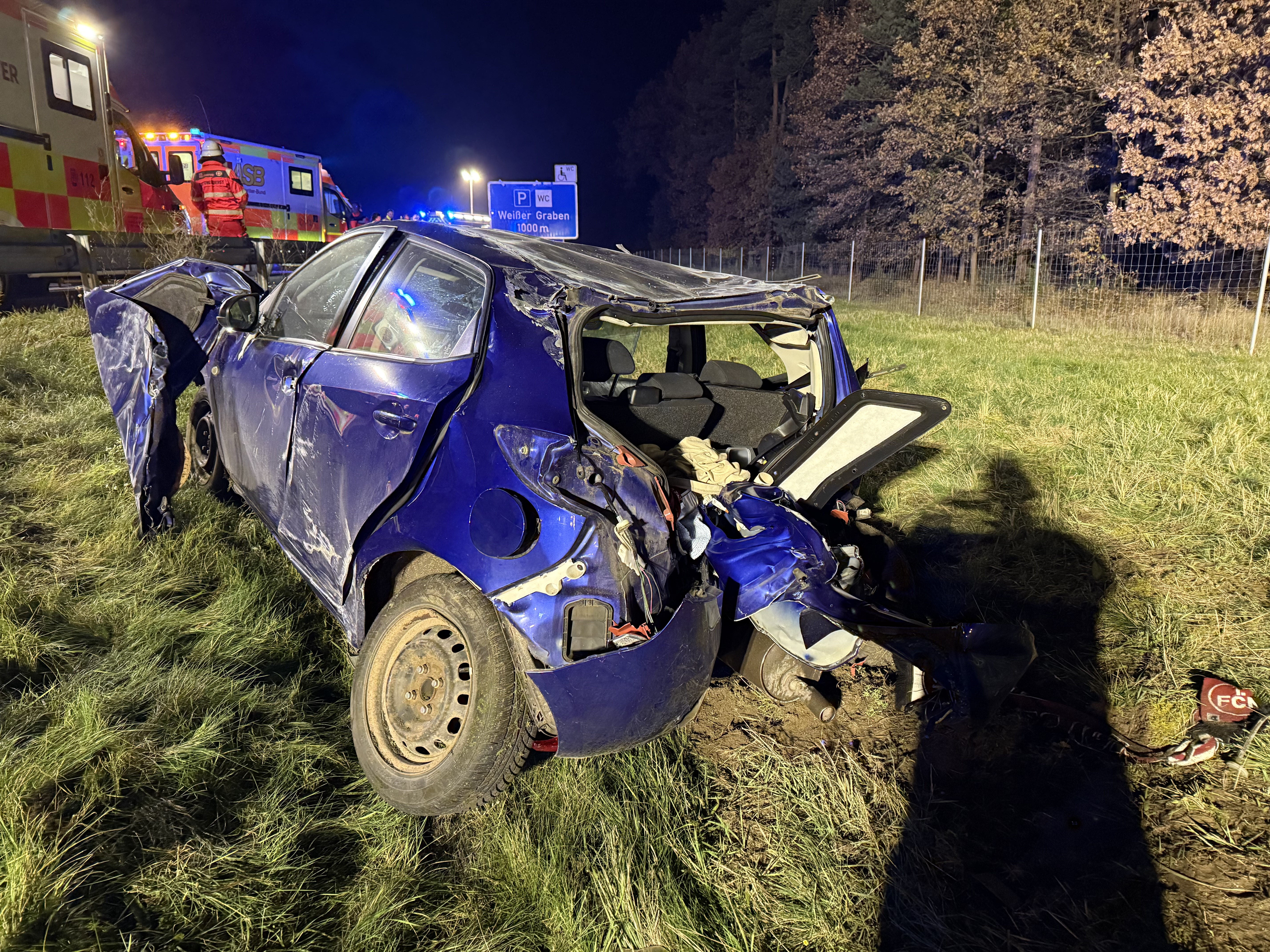 24-11-08 22-34-22 9179.jpg